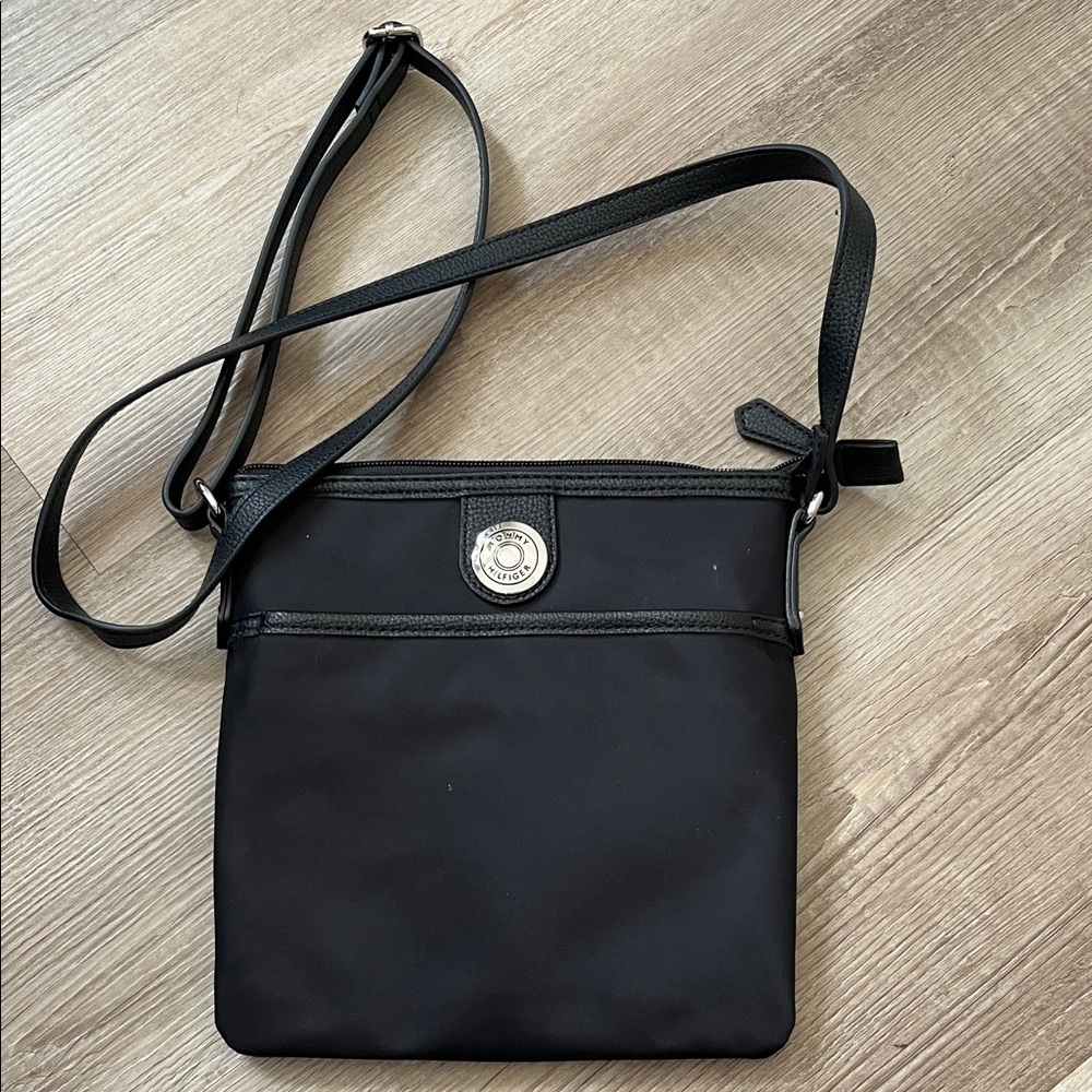 Tommy Hilfiger crossbody
